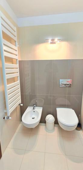 Casă individuală cu 6 camere cu Canalizare în Bucium