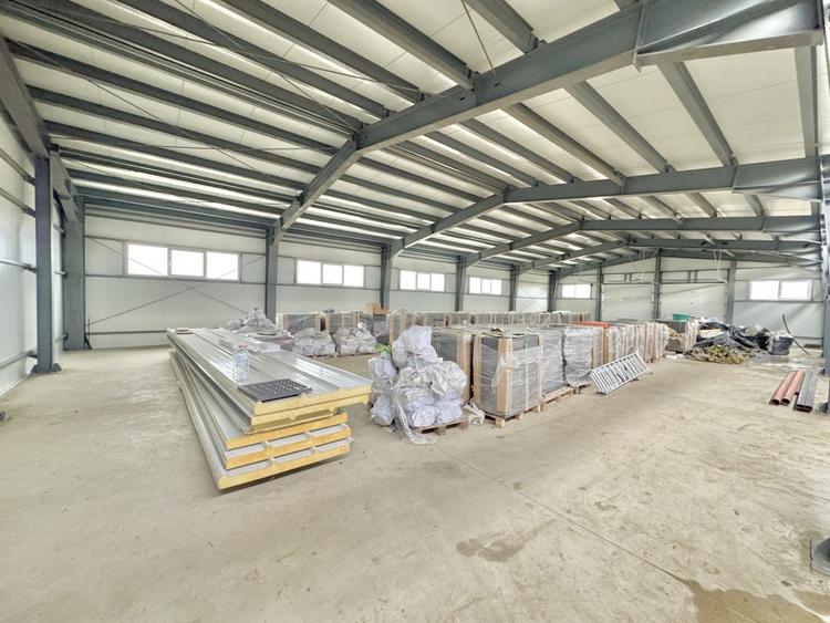 Spațiu industrial, de 600 mp, în Tomești