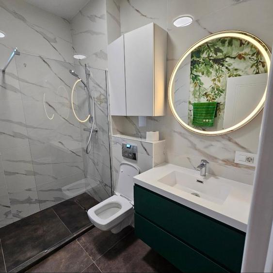 Casă individuală cu 5 camere cu Canalizare în Central