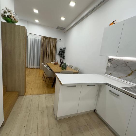 Casă cu Teren 270 Mp în Tunari