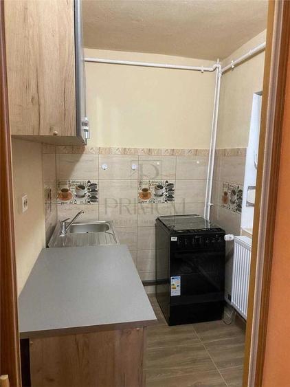 Garsonieră decomandată în Lipovei