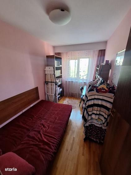 Apartament cu 3 camere decomandat în Ostroveni
