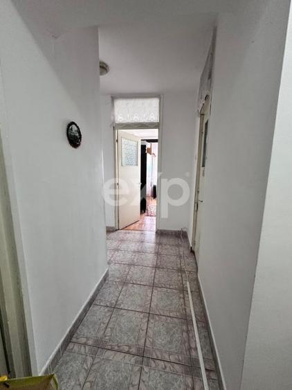 Apartament cu 4 camere decomandat, mobilat în Ultracentral