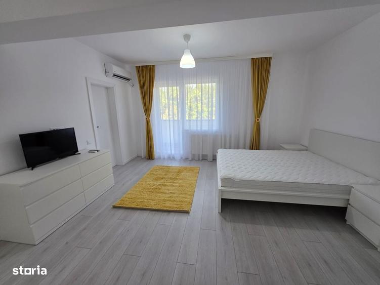 Garsonieră decomandată în Păcii