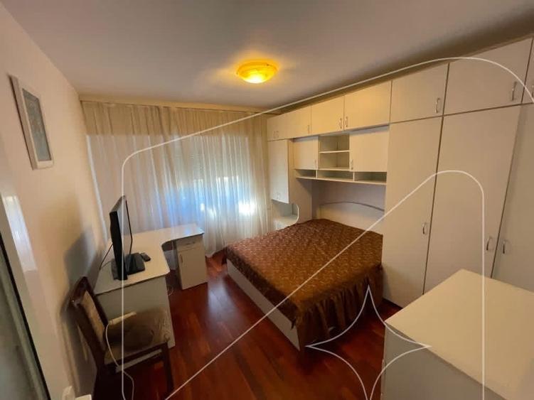 Apartament cu 3 camere în Complex Studențesc
