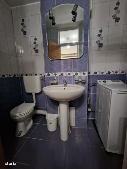 Apartament cu 3 camere decomandat în Exterior Vest