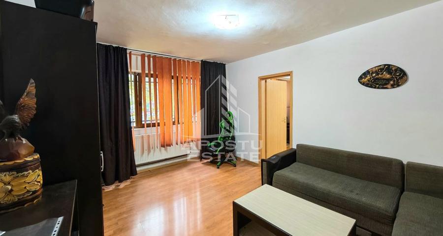 Apartament cu 2 camere nedecomandat, mobilat în Dacia