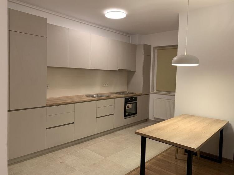 Apartament cu 2 camere semidecomandat în Dosu Bricii