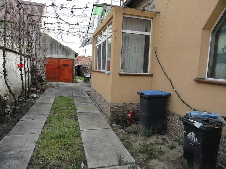 Casă cu 3 camere cu Teren 720 Mp în Pârneava