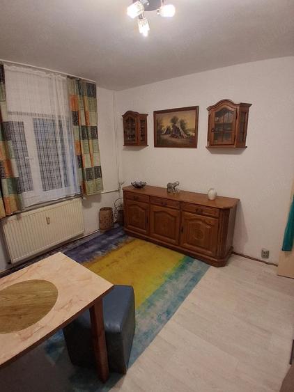Garsonieră decomandată în Central