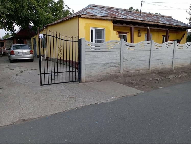 Casă cu 4 camere în Valea Plopilor