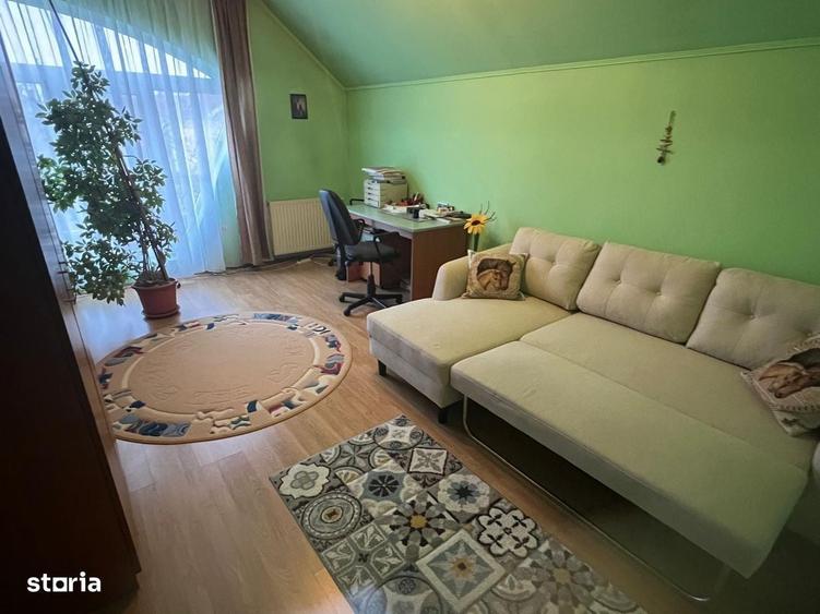 Casă cu 4 camere cu Teren 1000 Mp în Nufărul
