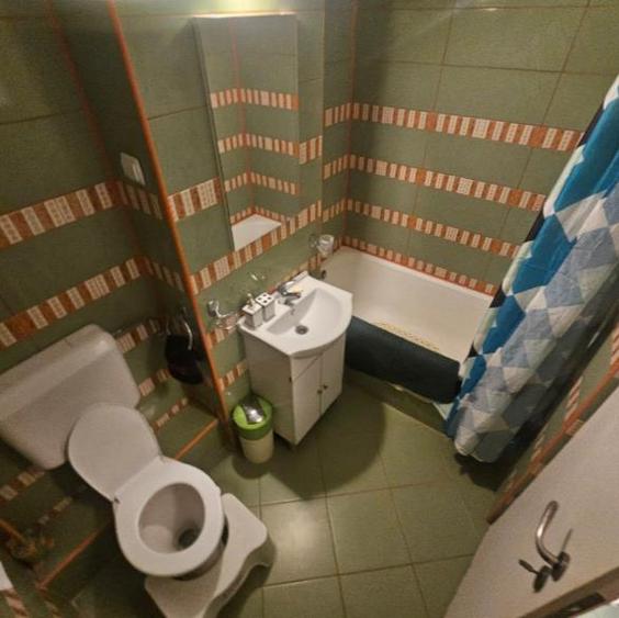 Garsonieră decomandată în Răcădău
