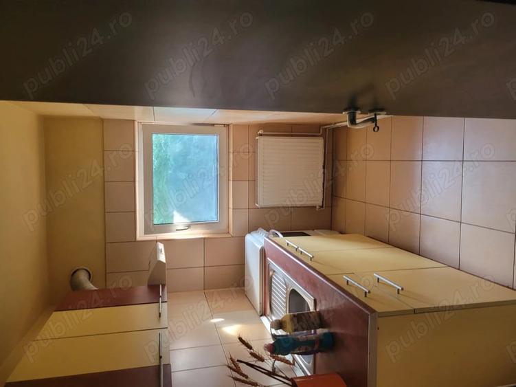 Casă cu 2 camere cu Teren 500 Mp în Bran