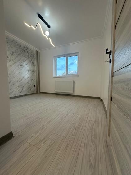 Apartament cu 4 camere semidecomandat în Vidin-Progresul