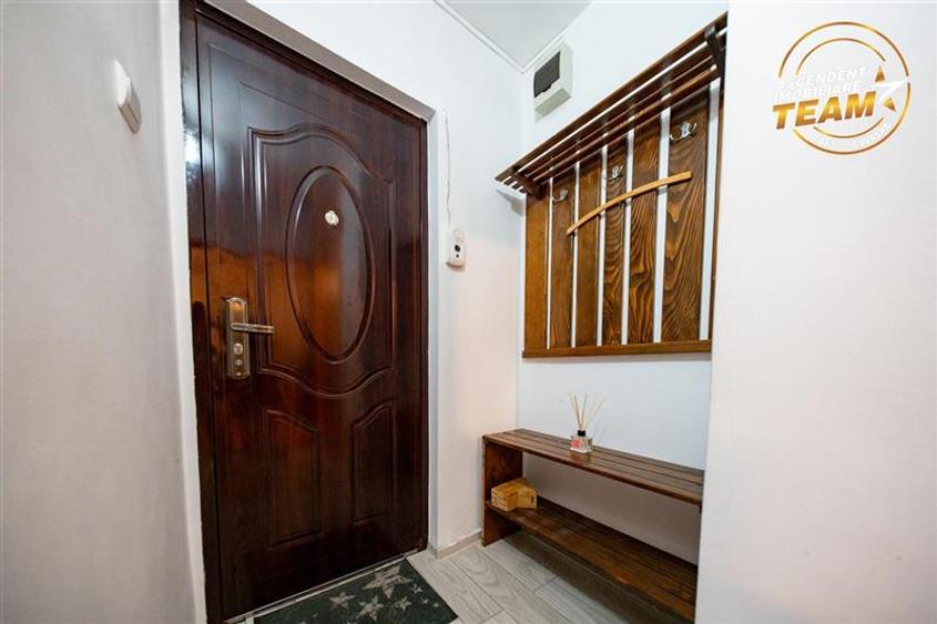 Garsonieră decomandată în Central