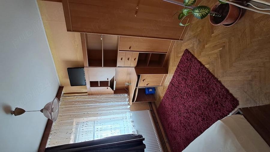 Apartament cu 6 camere decomandat în Complex Studențesc
