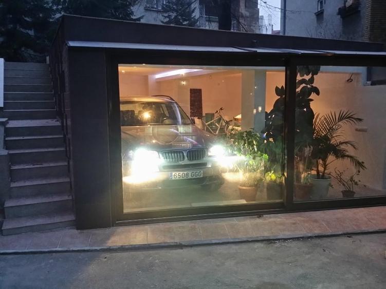 Casă individuală cu 1 camere cu Garaj în Cotroceni