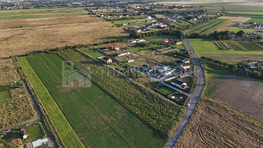 Teren Construcții intravilan de 17400 mp, în Stupini