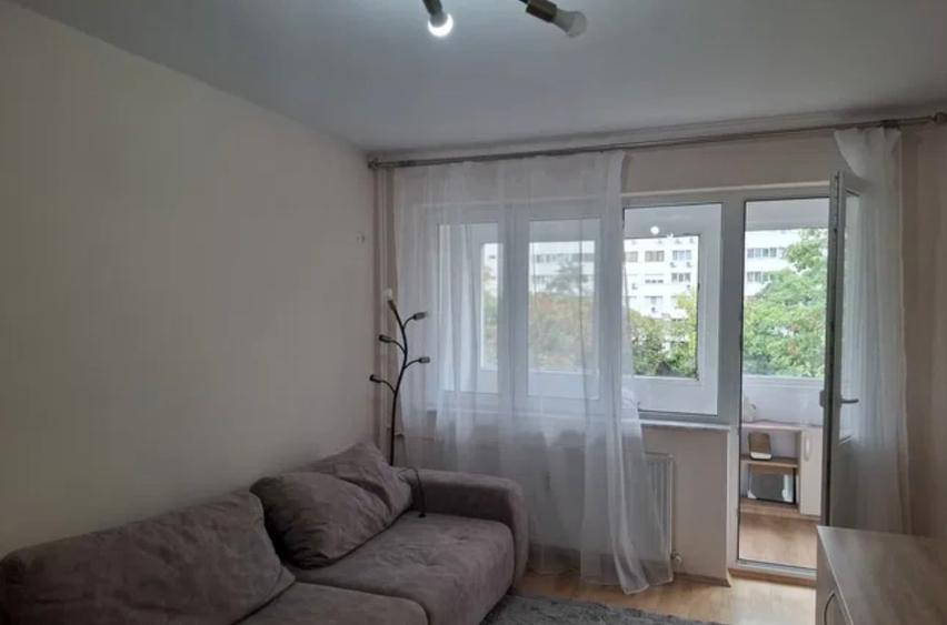 Apartament cu 2 camere semidecomandat în Dristor