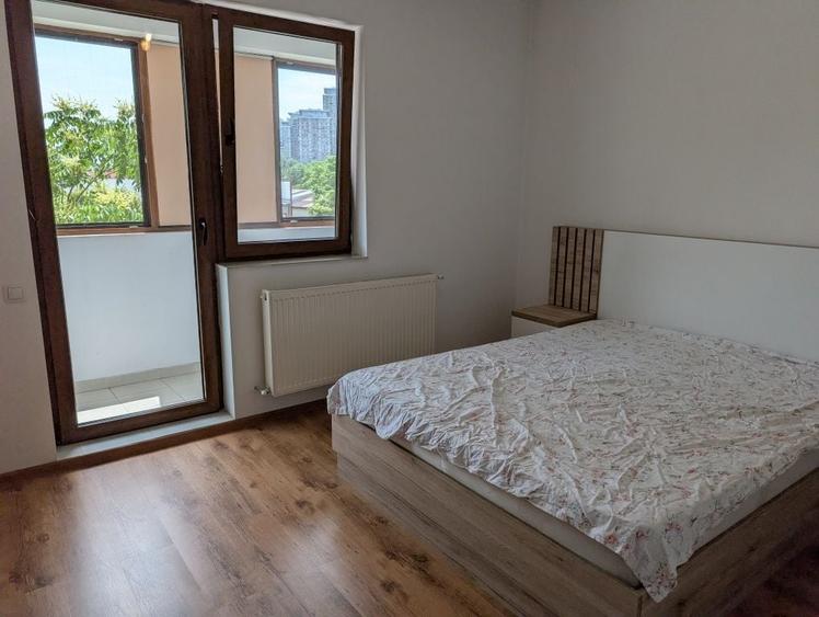 Apartament cu 2 camere decomandat în Mihai Bravu