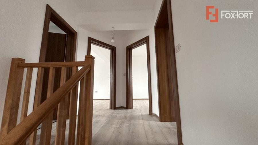 Duplex cu 4 camere cu Canalizare în Chișoda