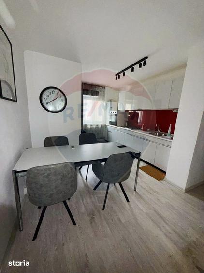 Apartament cu 4 camere decomandat, mobilat în 1 Mai