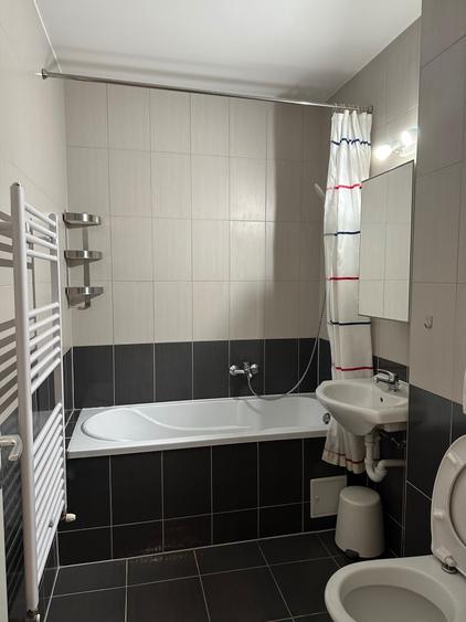 Apartament cu 2 camere decomandat în Avantgarden