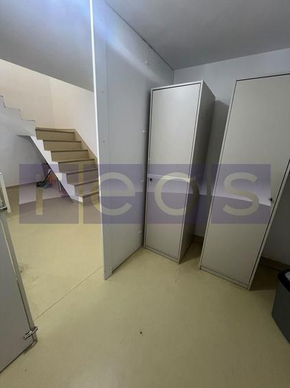 Apartament cu 5 camere decomandat în Mihai Bravu