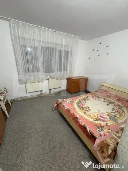Apartament cu 2 camere semidecomandat, mobilat în Central