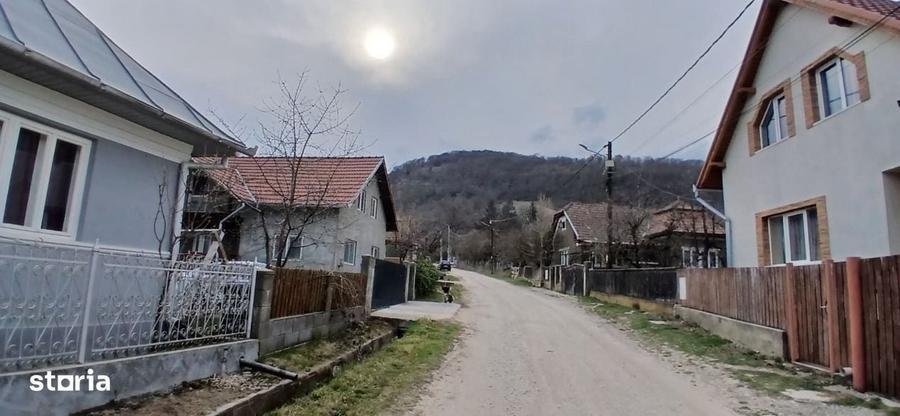 Casă cu 3 camere în Bădeni