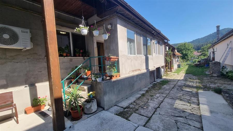 Casă individuală cu 5 camere cu Canalizare în Turcheș