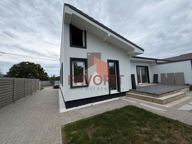 Duplex cu 3 camere cu Canalizare în Ianova