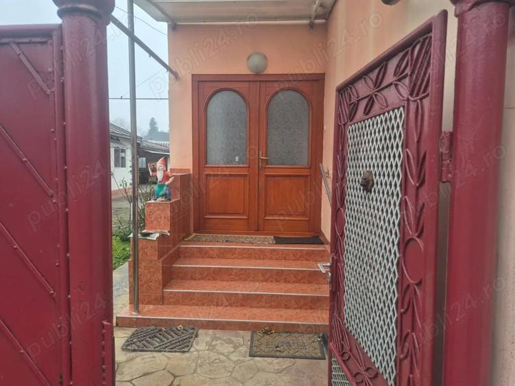 Casă cu 3 camere în Central