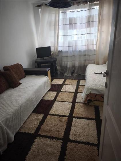 Apartament cu 3 camere decomandat în Torontalului