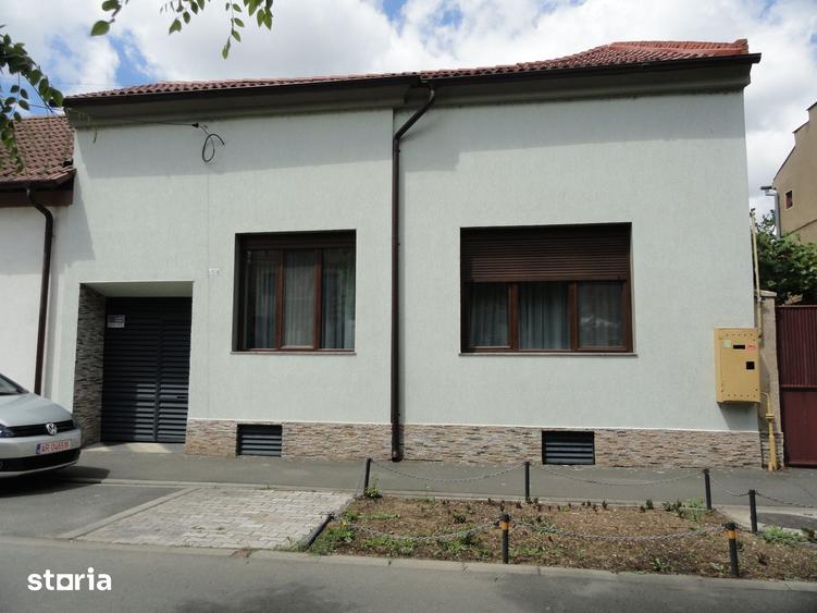 Casă cu 4 camere cu Teren 313 Mp în Central