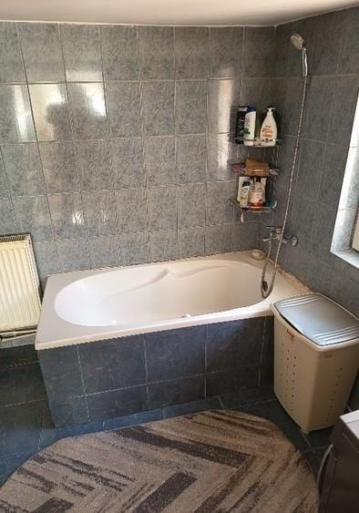 Casă cu 3 camere cu Canalizare în Palas
