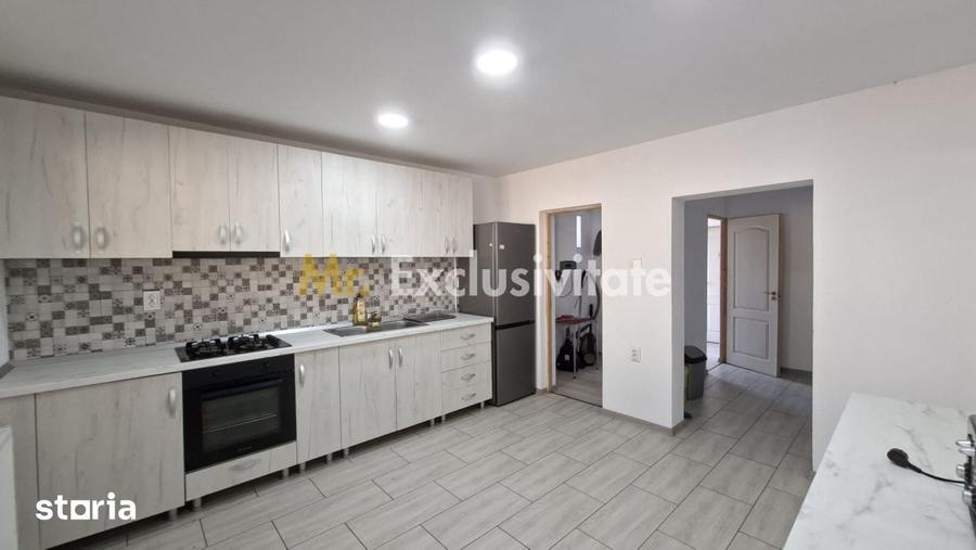 Casă cu 6 camere cu Teren 1200 Mp în Budeasa