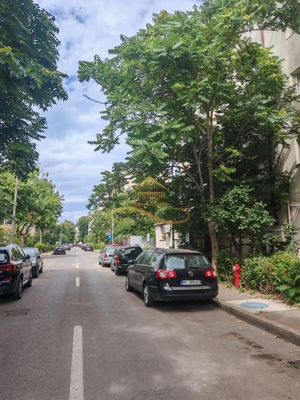 Apartament cu 2 camere semidecomandat, mobilat în Banca Națională