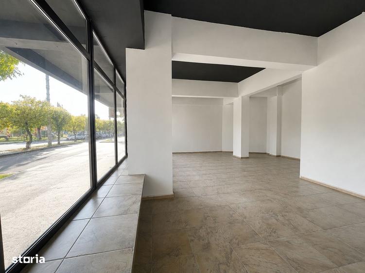 Spațiu comercial, de 82 mp, în Cloșca