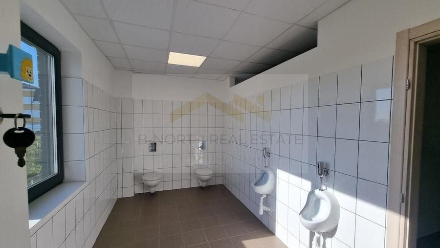 Birou, de 230 mp, în Central