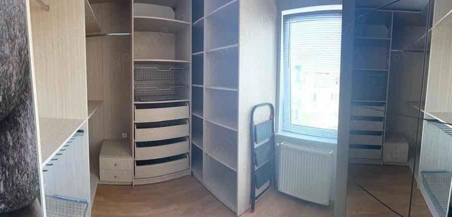 Apartament cu 4 camere decomandat în Tudor