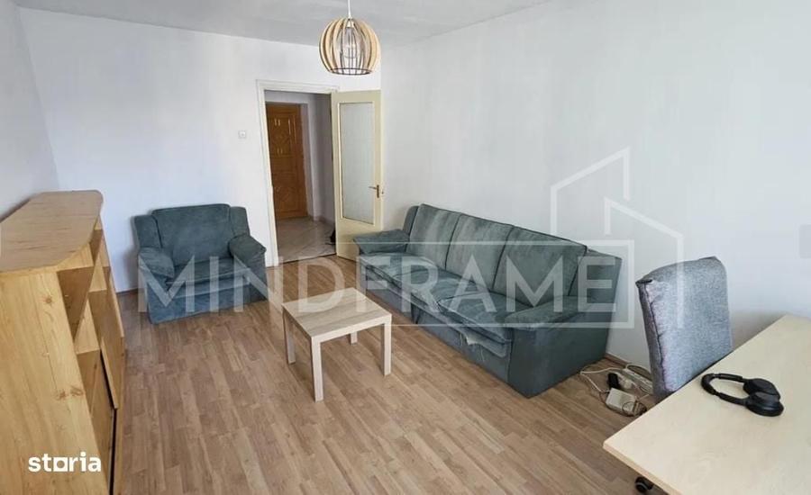 Apartament cu 3 camere în Tineretului