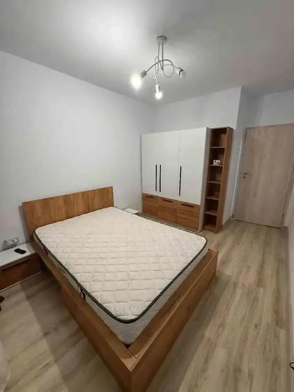 Apartament cu 2 camere decomandat în Exterior Vest