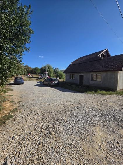 Casă cu 4 camere în Cheriu