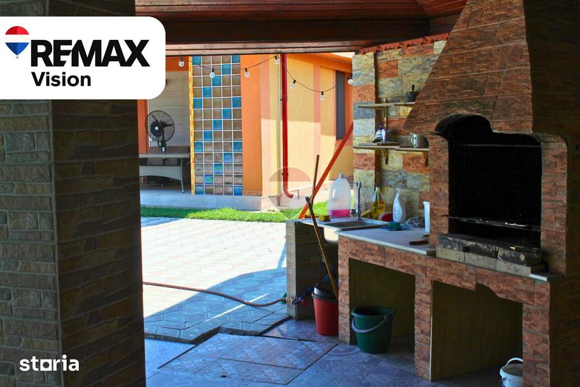 Casă cu 8 camere cu Piscina în Castranova