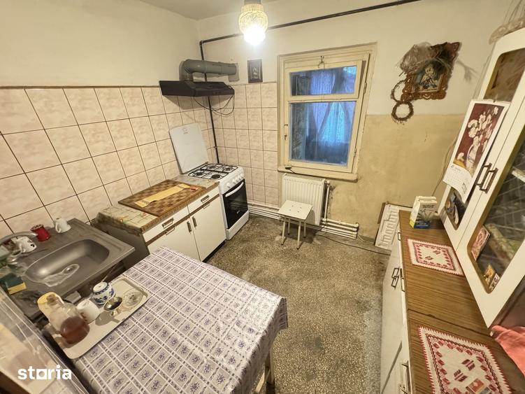 Apartament cu 3 camere decomandat în Coiciu