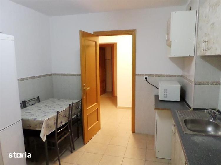 Apartament cu 3 camere decomandat în Republicii