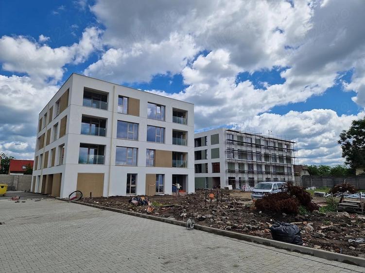Garsonieră decomandată în Est