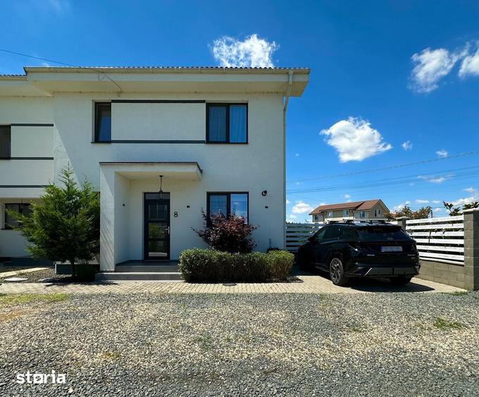 Casă cu 4 camere cu Teren 270 Mp în Moșnița Nouă